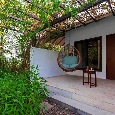 Wander Beyond By Stayvista - Featuring A Bali-Themed Abode And A Refreshing Swimming Pool Alībāg Zewnętrze zdjęcie