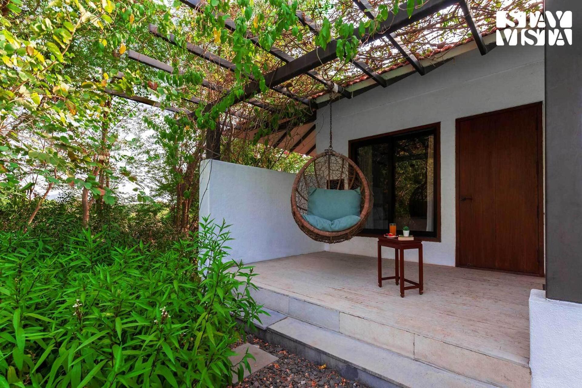 Wander Beyond By Stayvista - Featuring A Bali-Themed Abode And A Refreshing Swimming Pool Alībāg Zewnętrze zdjęcie