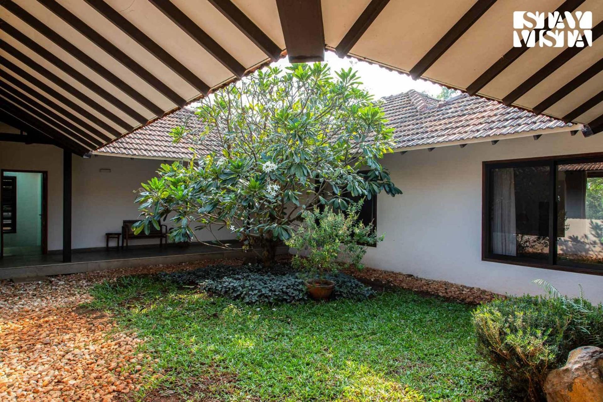 Wander Beyond By Stayvista - Featuring A Bali-Themed Abode And A Refreshing Swimming Pool Alībāg Zewnętrze zdjęcie